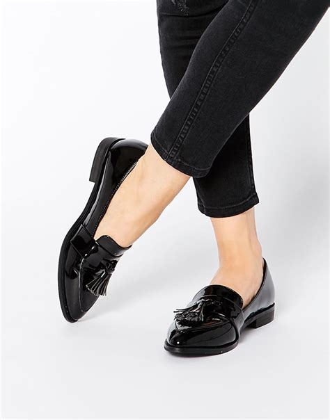 women flat loafers.